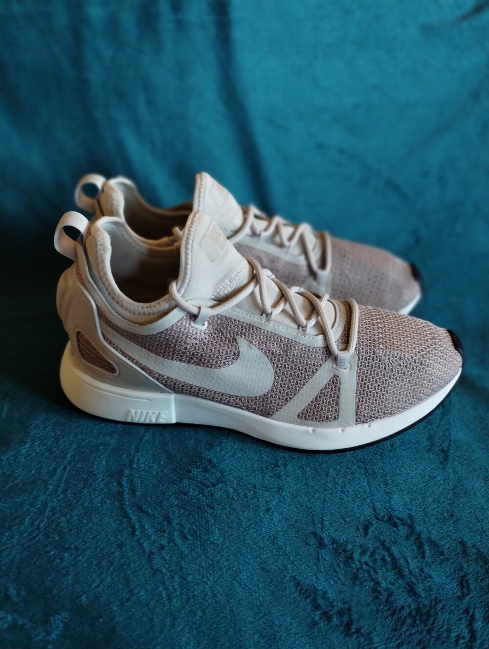 Nike Viale Women's Running Shoes Pink Beige Mesh Sneakers Size 9